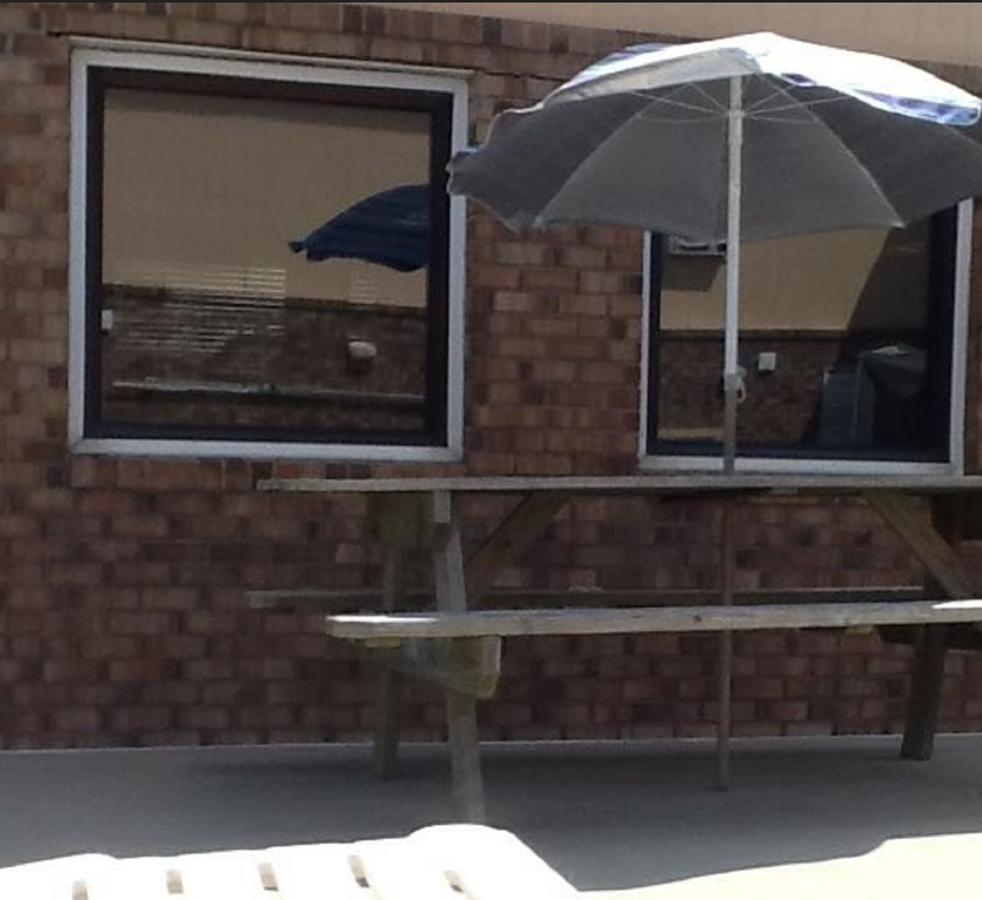 Sandpiper Motel Atlantic Beach Exterior photo